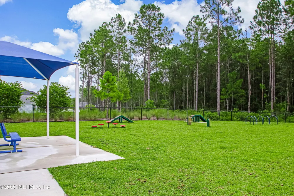 290 Creekmore Dr, St Augustine, FL 32092