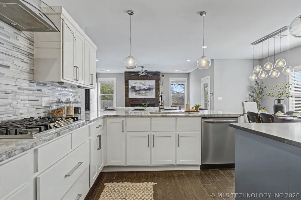 11427 S Ash St, Jenks, OK 74037