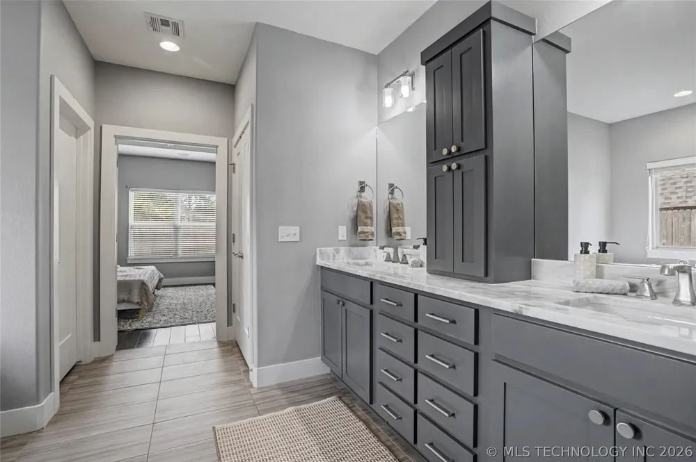 11427 S Ash St, Jenks, OK 74037