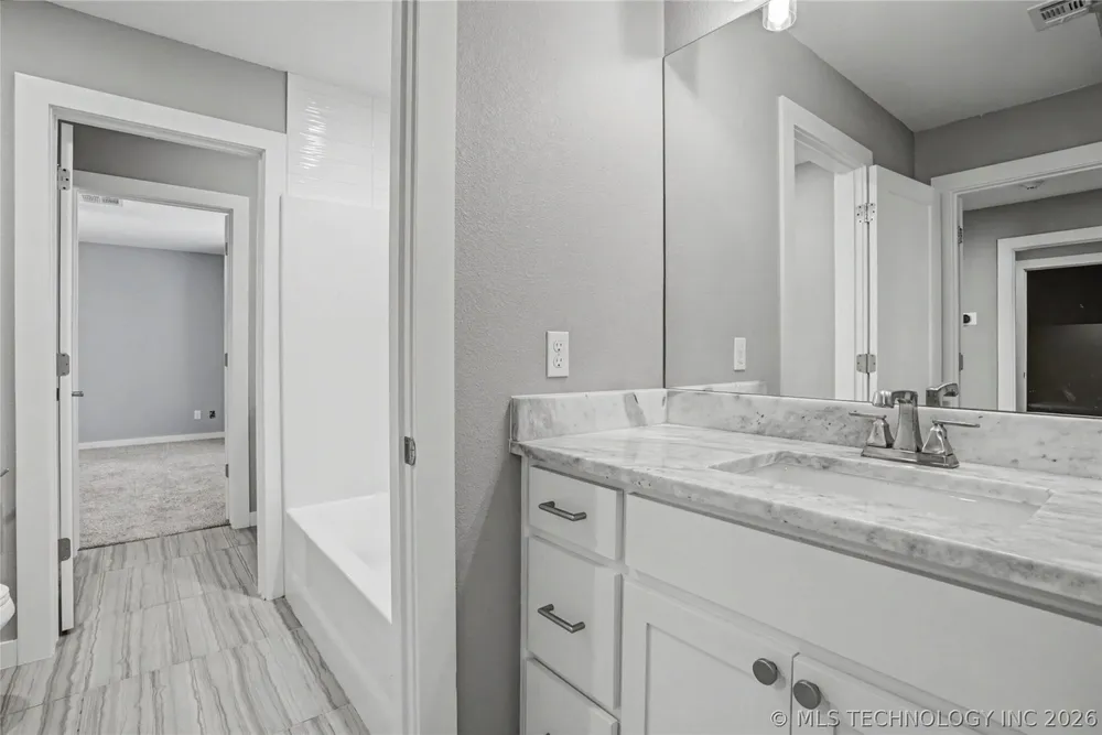 11427 S Ash St, Jenks, OK 74037