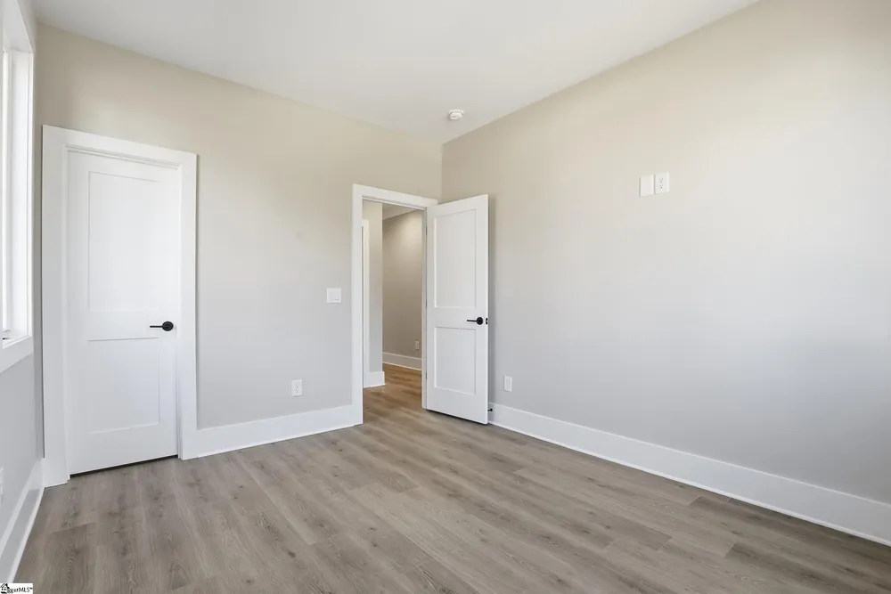 72 McNeil Ct, Greenville, SC 29609