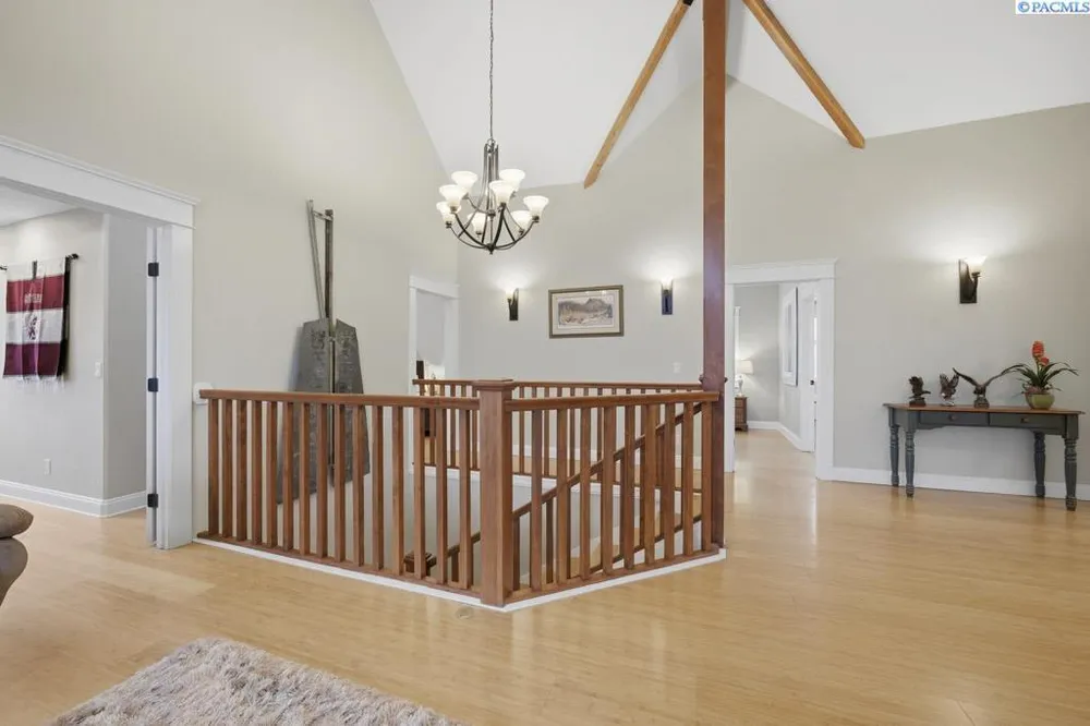 1027 SW Ryan Ct, Pullman, WA 99163