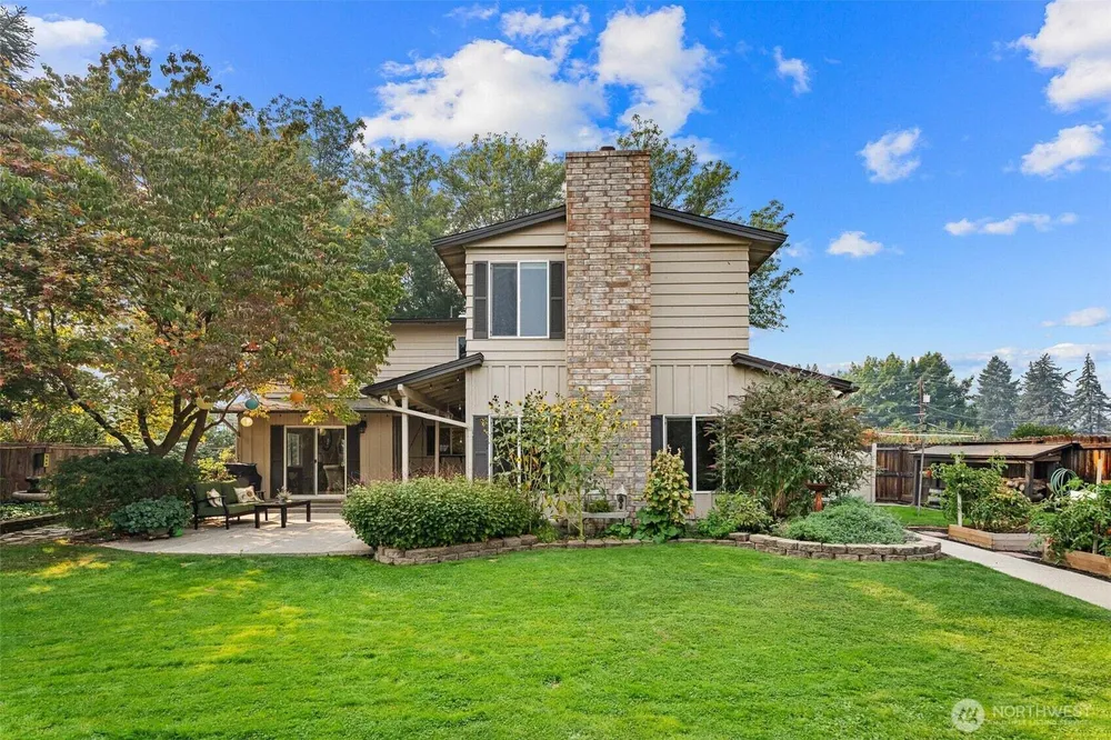9 Elliott Ave N, Wenatchee, WA 98801
