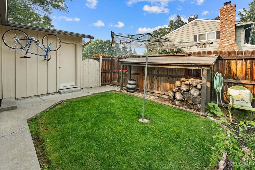 9 Elliott Ave N, Wenatchee, WA 98801