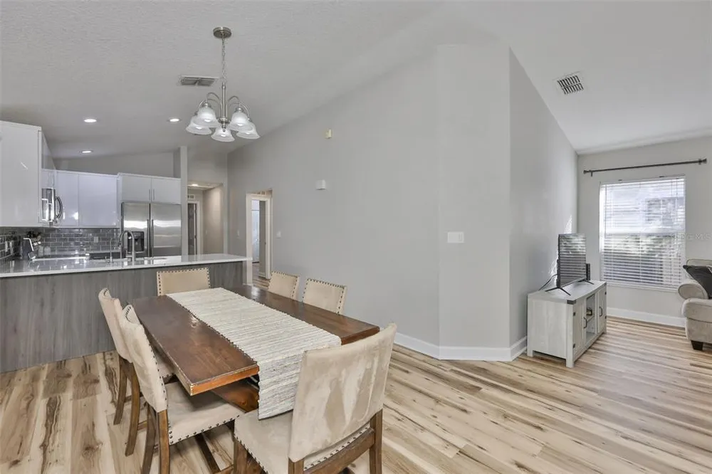 2331 W Chestnut St, Tampa, FL 33607