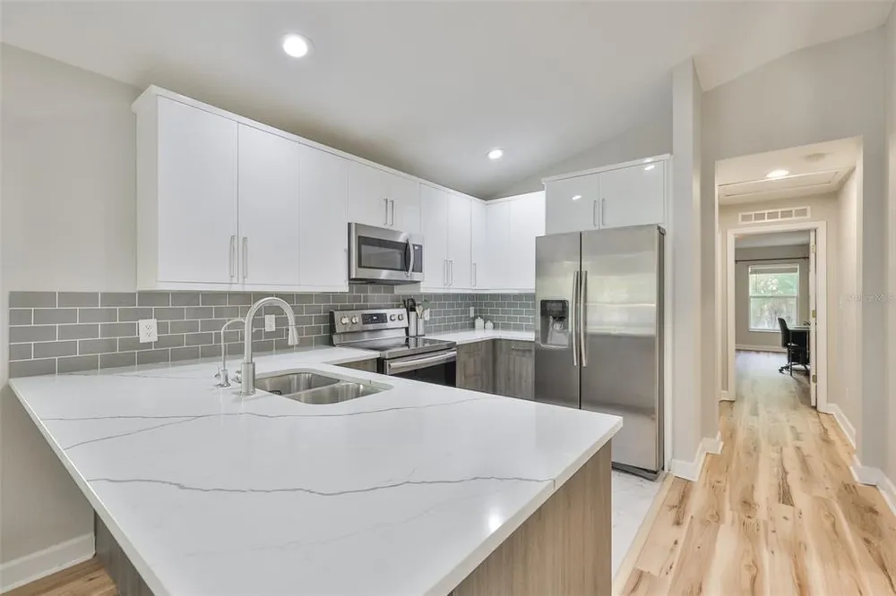 2331 W Chestnut St, Tampa, FL 33607
