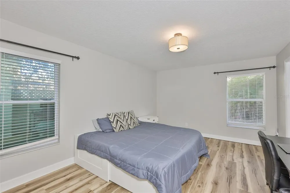 2331 W Chestnut St, Tampa, FL 33607
