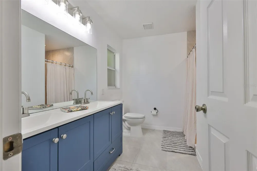 2331 W Chestnut St, Tampa, FL 33607