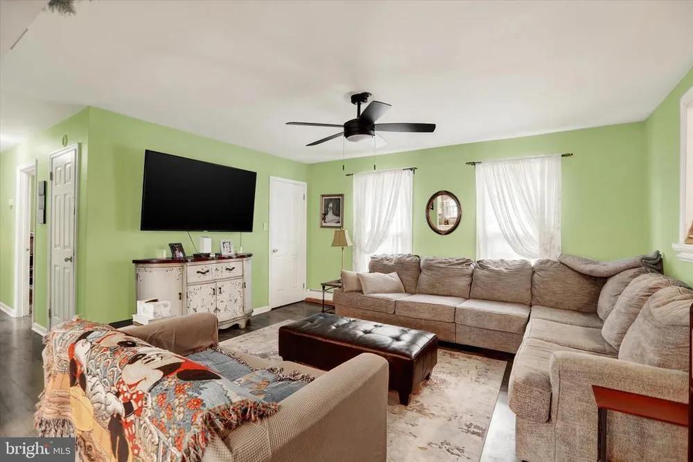 2140 Old Lincoln Hwy, Langhorne, PA 19047