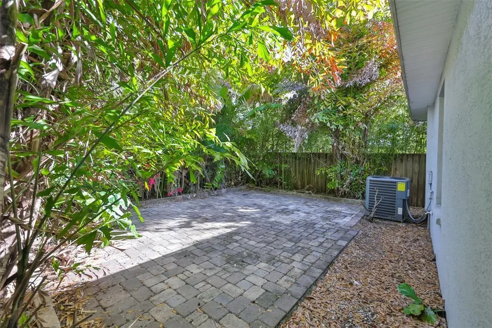 2331 W Chestnut St, Tampa, FL 33607
