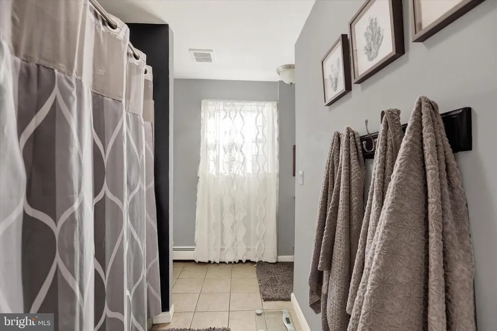2140 Old Lincoln Hwy, Langhorne, PA 19047
