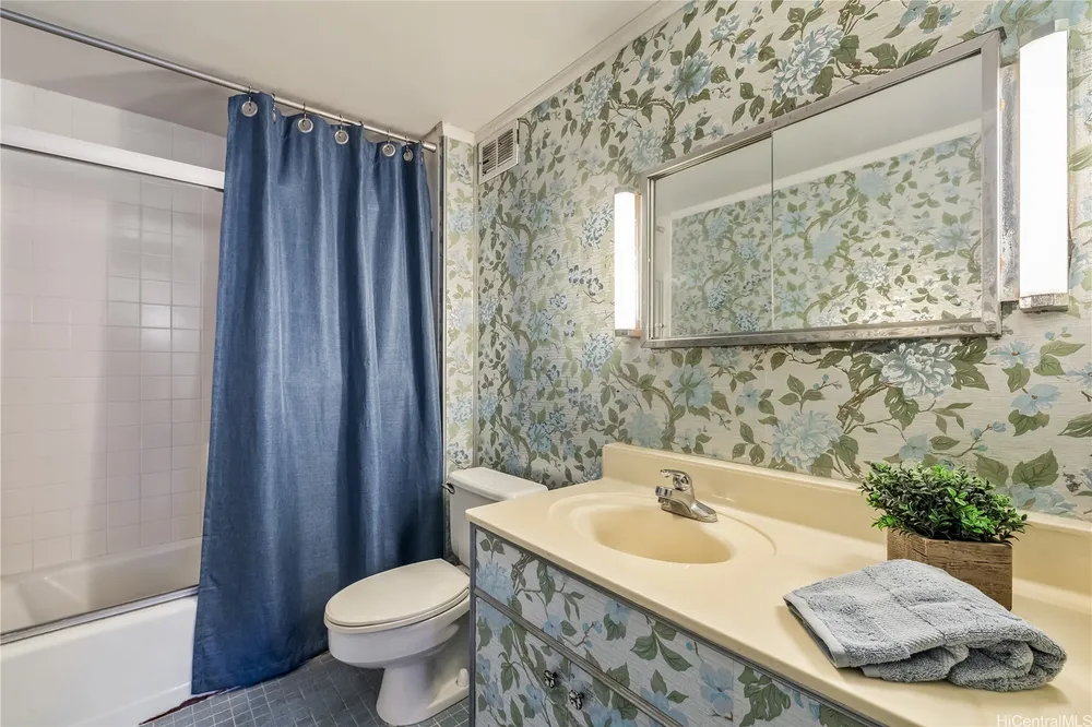 1350 Ala Moana Blvd, Honolulu, HI 96814