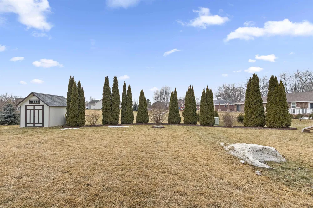 1536 Van Rd, Green Bay, WI 54311