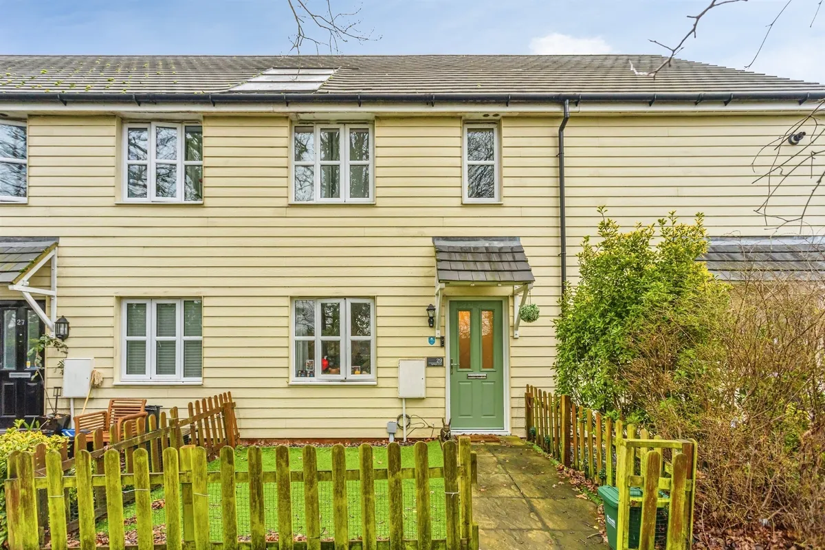 Larkspur Drive, Burgess Hill