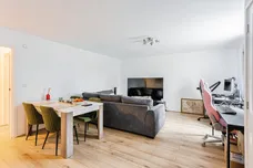 Larkspur Drive, Burgess Hill