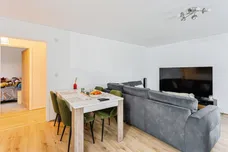 Larkspur Drive, Burgess Hill