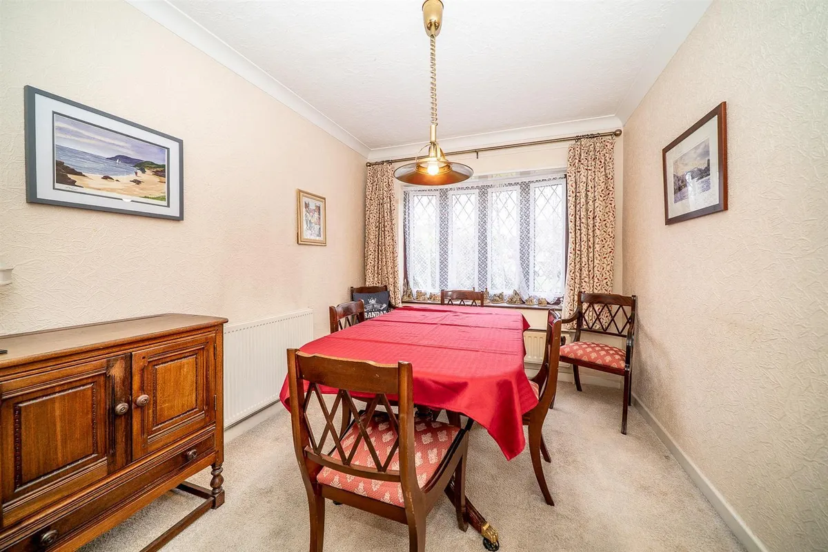 Bartel Close, Leverstock Green, Hertfordshire, HP3 8LX