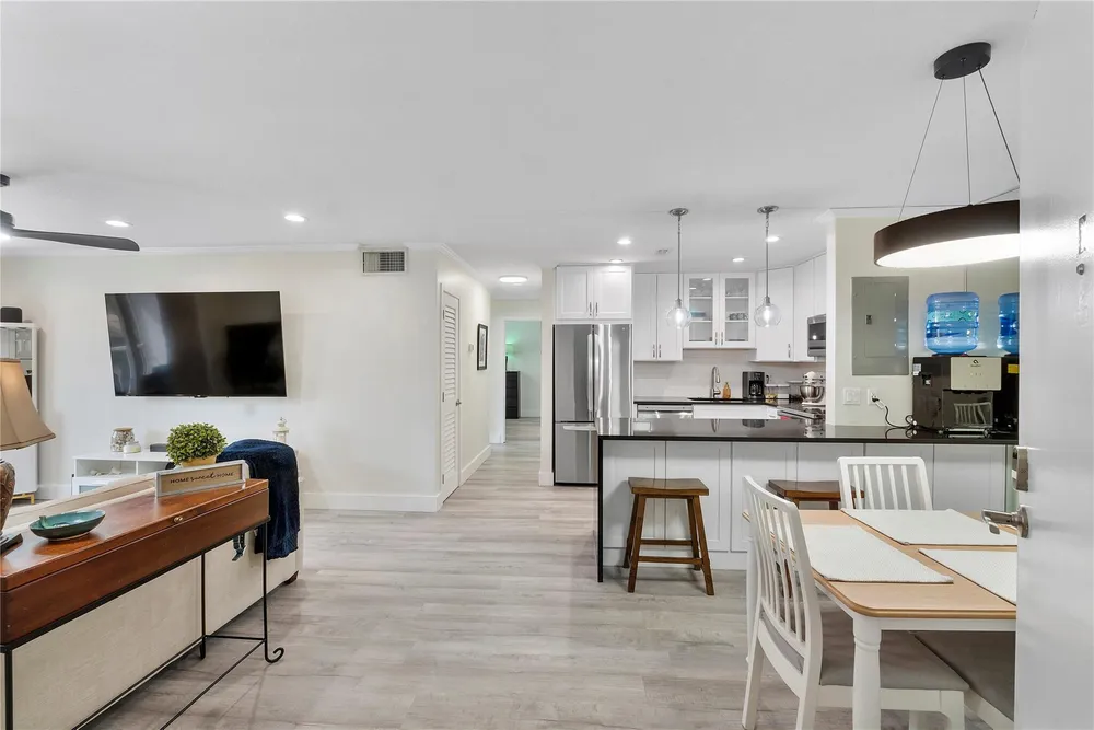 6205 Bay Club Dr, Fort Lauderdale, FL 33308