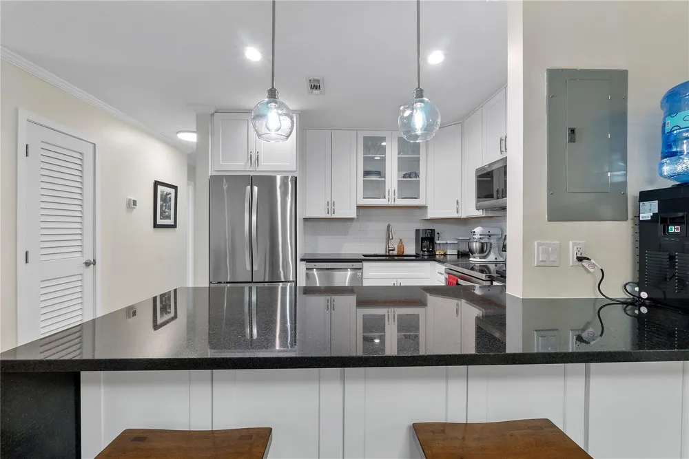 6205 Bay Club Dr, Fort Lauderdale, FL 33308