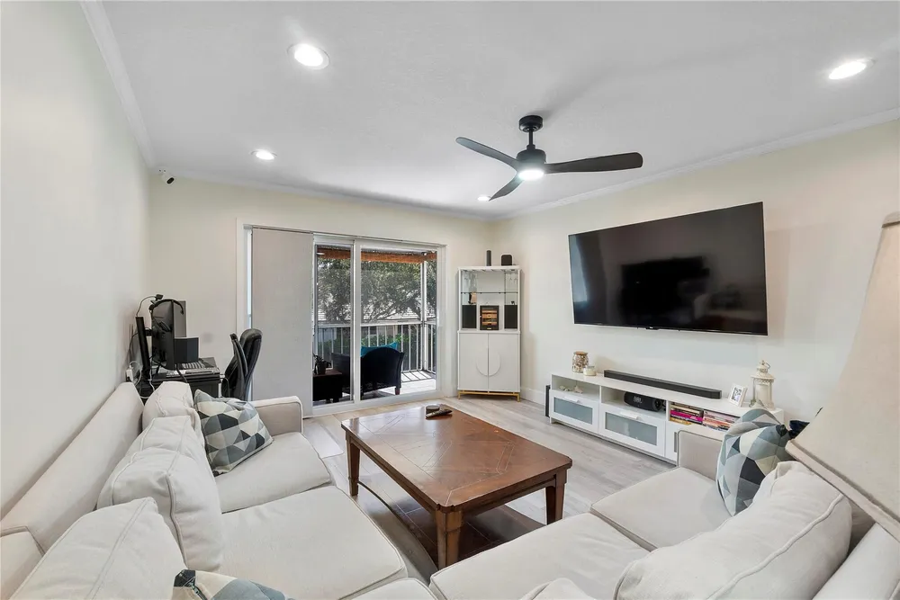 6205 Bay Club Dr, Fort Lauderdale, FL 33308