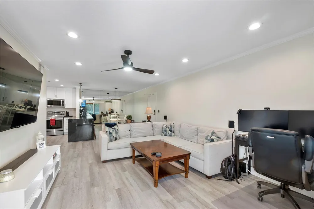 6205 Bay Club Dr, Fort Lauderdale, FL 33308