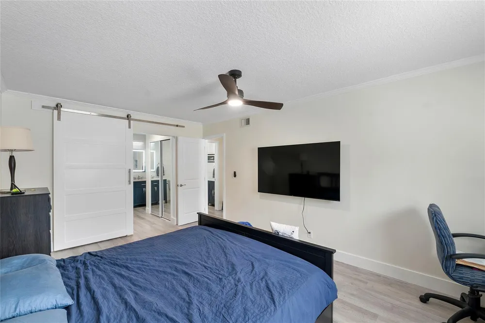 6205 Bay Club Dr, Fort Lauderdale, FL 33308