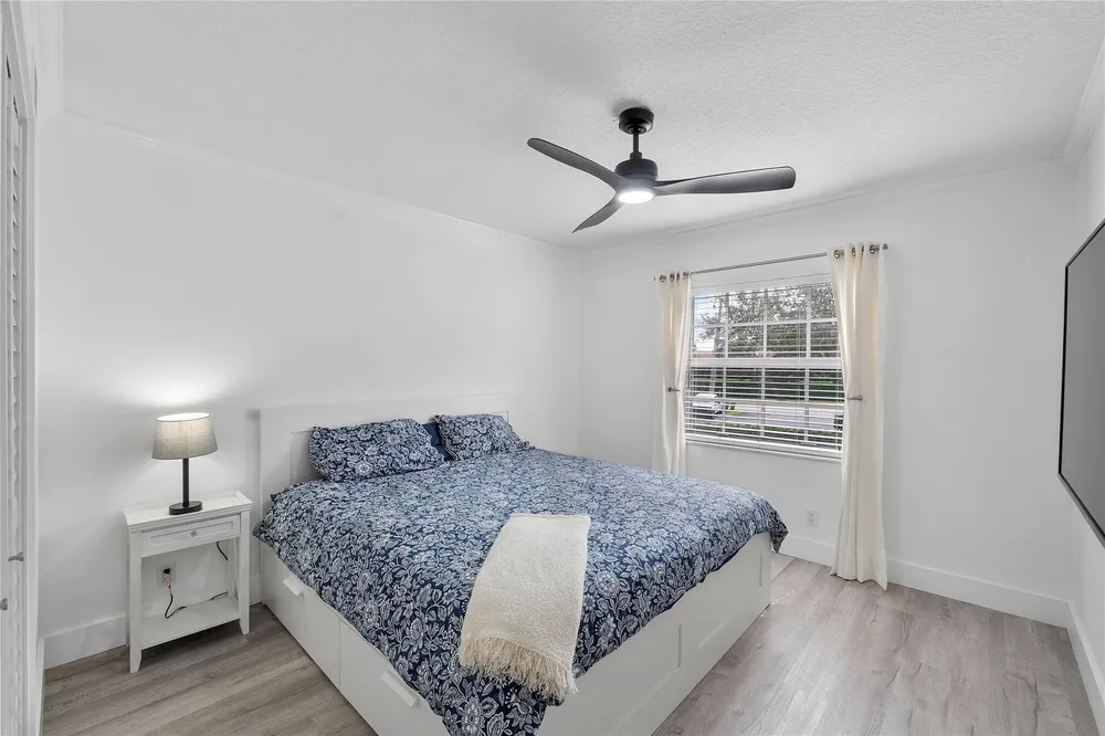 6205 Bay Club Dr, Fort Lauderdale, FL 33308
