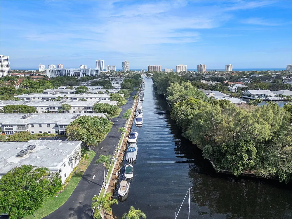 6205 Bay Club Dr, Fort Lauderdale, FL 33308