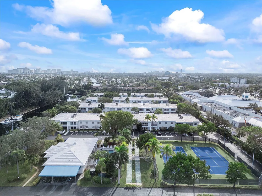 6205 Bay Club Dr, Fort Lauderdale, FL 33308