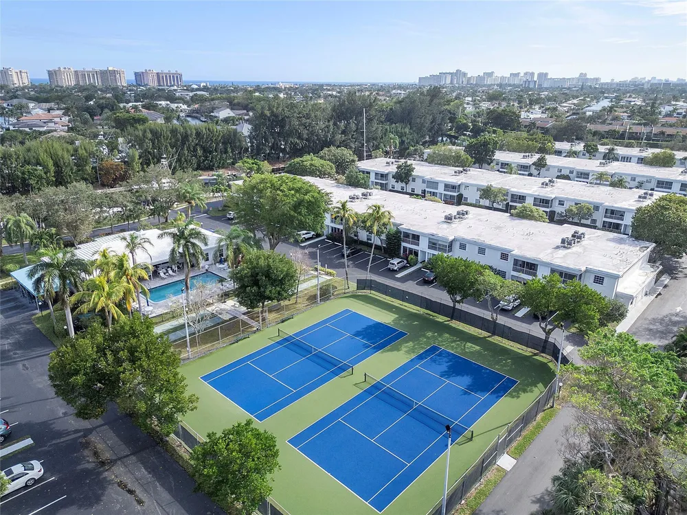6205 Bay Club Dr, Fort Lauderdale, FL 33308