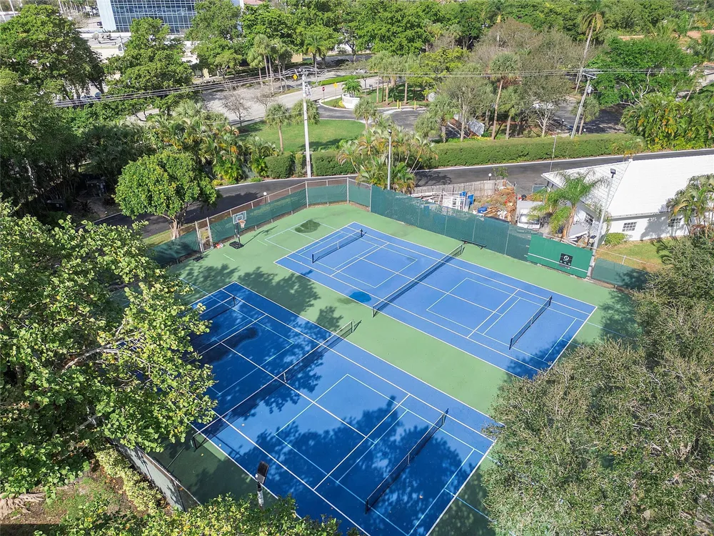 6205 Bay Club Dr, Fort Lauderdale, FL 33308