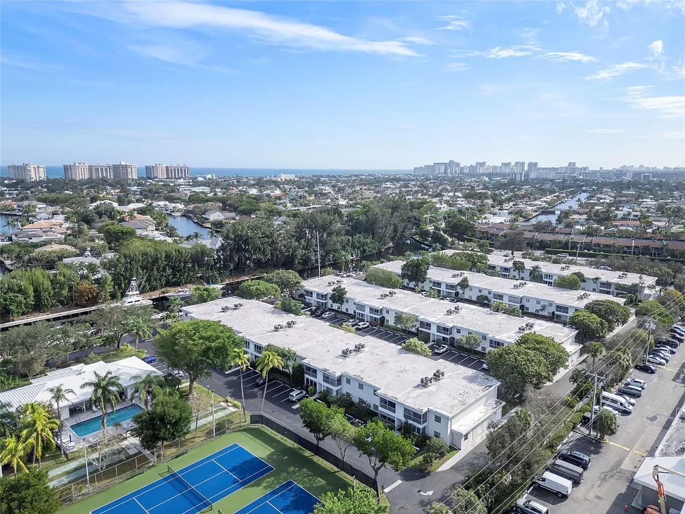 6205 Bay Club Dr, Fort Lauderdale, FL 33308