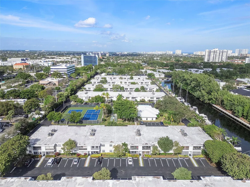 6205 Bay Club Dr, Fort Lauderdale, FL 33308