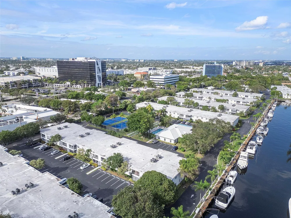 6205 Bay Club Dr, Fort Lauderdale, FL 33308