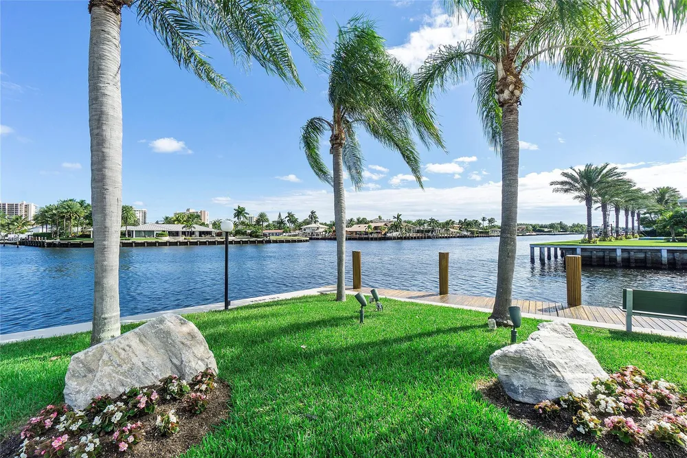 6205 Bay Club Dr, Fort Lauderdale, FL 33308