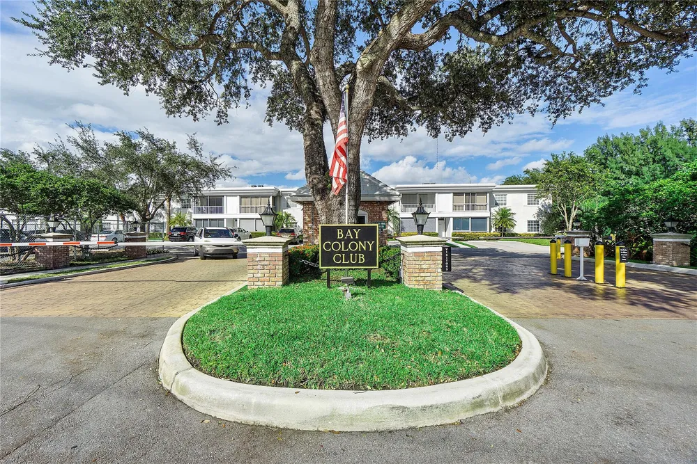 6205 Bay Club Dr, Fort Lauderdale, FL 33308