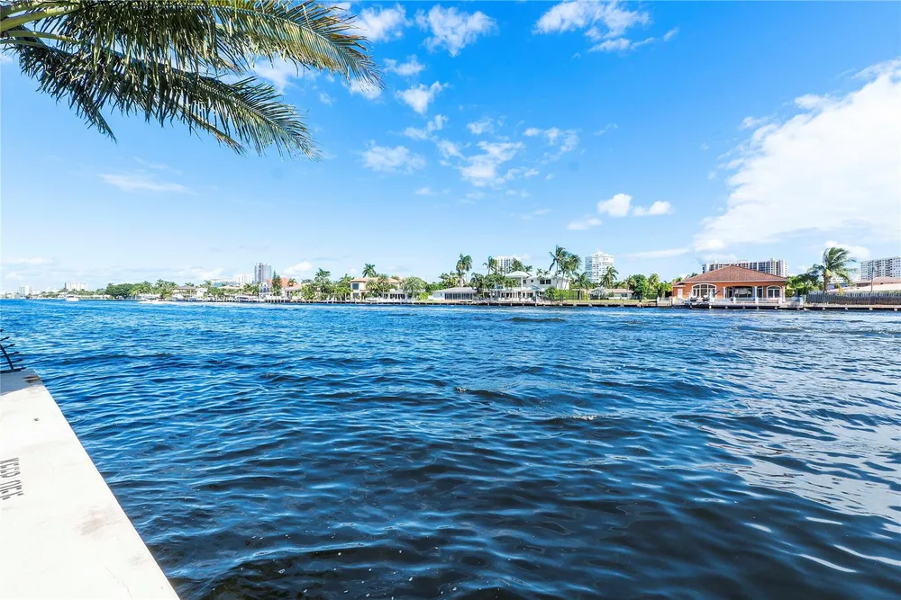 6205 Bay Club Dr, Fort Lauderdale, FL 33308