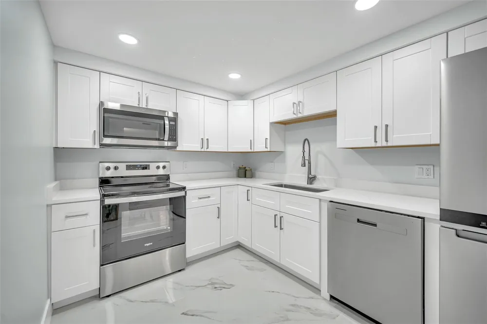 6193 Rock Island Rd, Tamarac, FL 33319