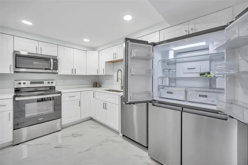 6193 Rock Island Rd, Tamarac, FL 33319