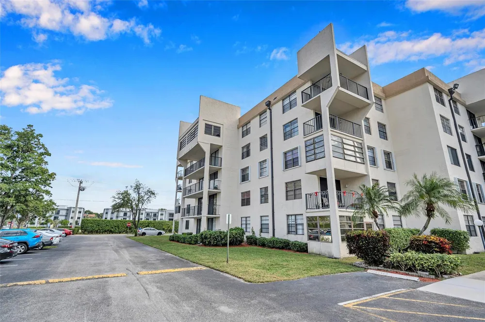 6193 Rock Island Rd, Tamarac, FL 33319