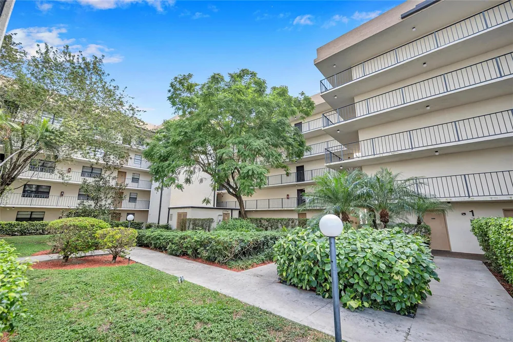 6193 Rock Island Rd, Tamarac, FL 33319