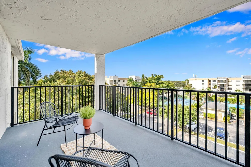 6193 Rock Island Rd, Tamarac, FL 33319