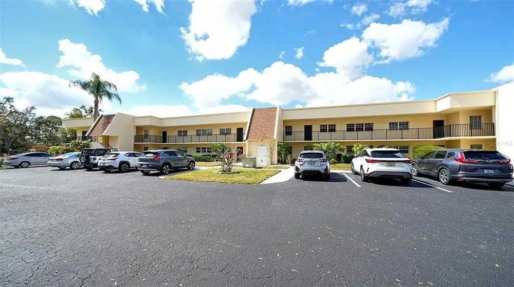 7880 Palm Aire Ln, Sarasota, FL 34243