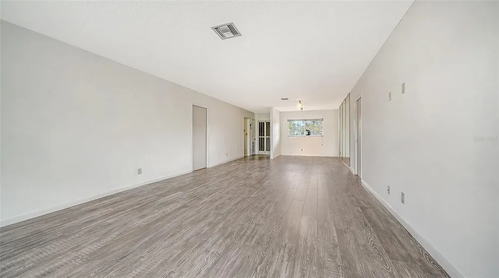 7880 Palm Aire Ln, Sarasota, FL 34243
