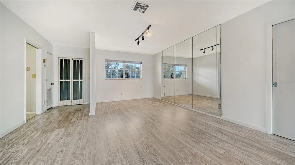 7880 Palm Aire Ln, Sarasota, FL 34243