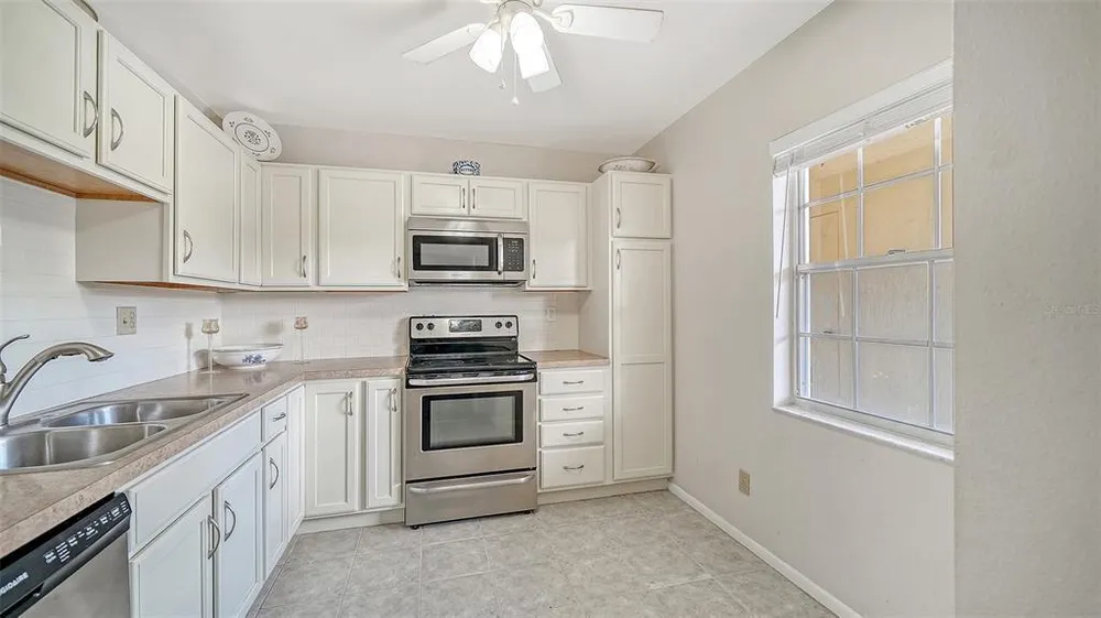 7880 Palm Aire Ln, Sarasota, FL 34243