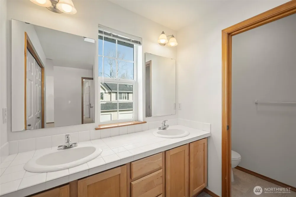 18953 108th Ln SE, Renton, WA 98055
