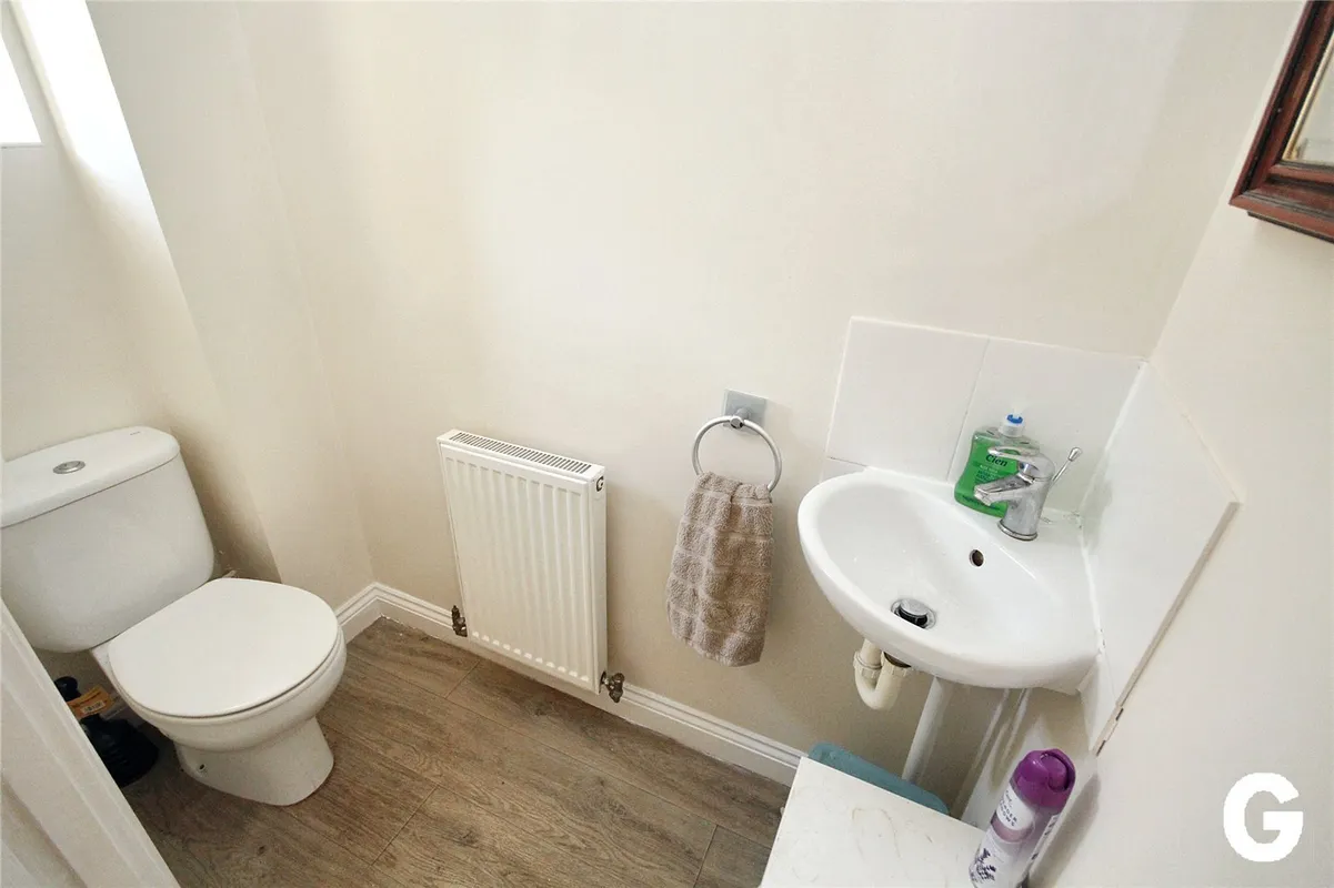 Cracklewood Close, West Moors, Ferndown, Dorset, BH22