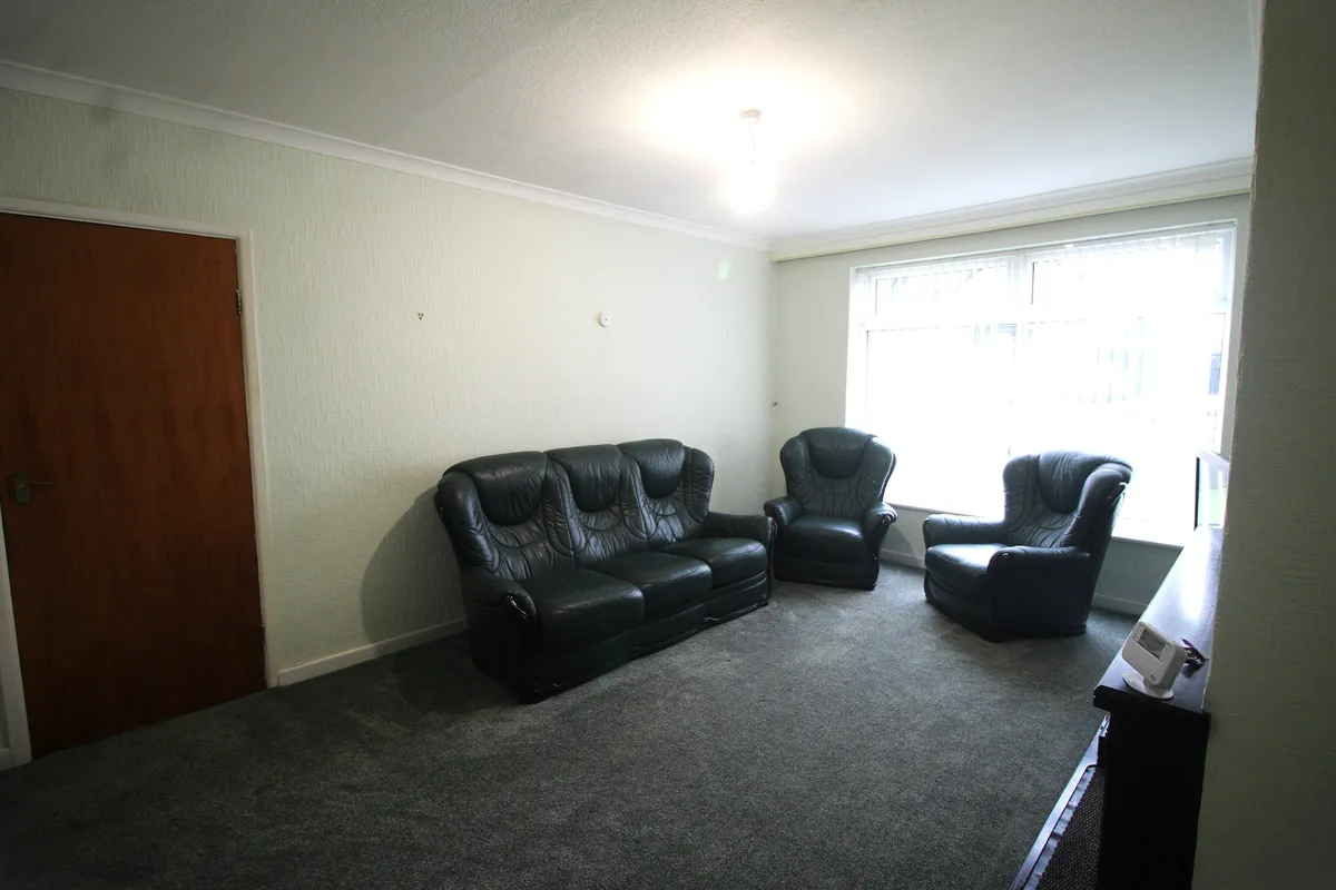 To Rent: 3-Bedroom Semi-Detached Converted Bungalow, Fairfields, OL8