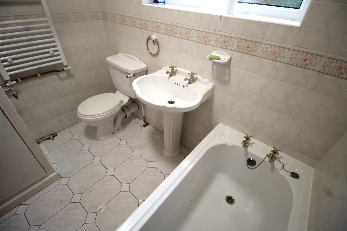 To Rent: 3-Bedroom Semi-Detached Converted Bungalow, Fairfields, OL8